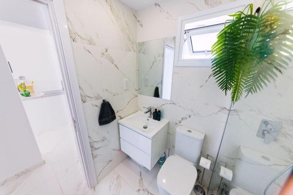 Sky Sea Cyprus Apartment Kapparis パラリムニ エクステリア 写真