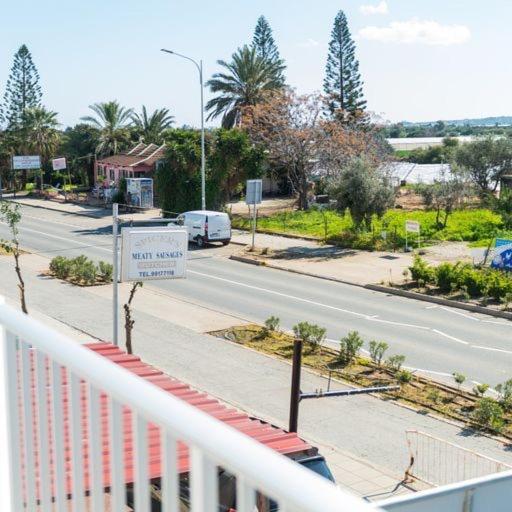 Sky Sea Cyprus Apartment Kapparis パラリムニ エクステリア 写真